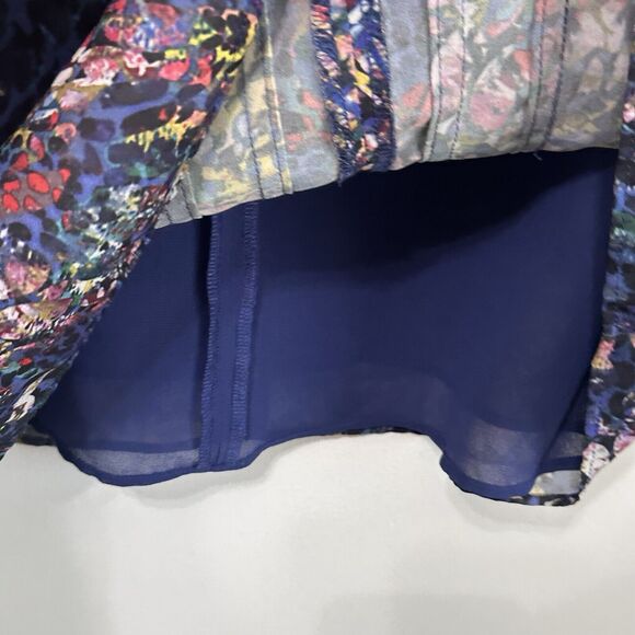 CAbi Stained Glass Keyhole Sleeveless Top M Lined Blue Career Summer #3093 Shirt - Picture 6 of 13